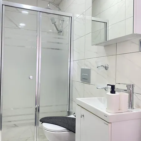 Flat Close To Galata Tower Metro